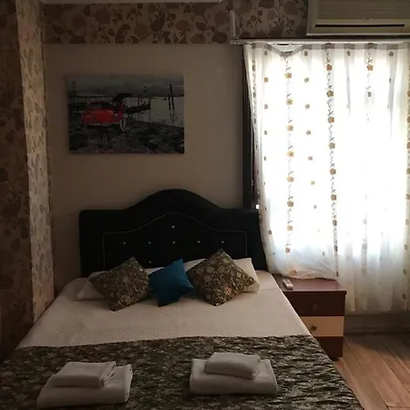 Memorable Garden Hotel Istanbul מלון